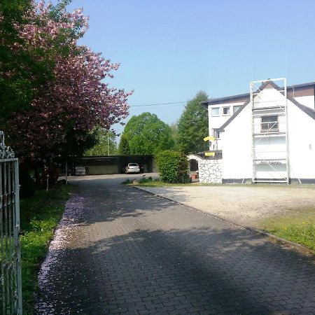 Hotel Saarland Lebach Bagian luar foto