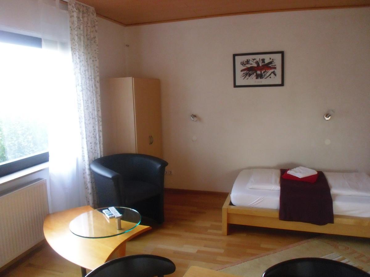 Hotel Saarland Lebach Ruang foto