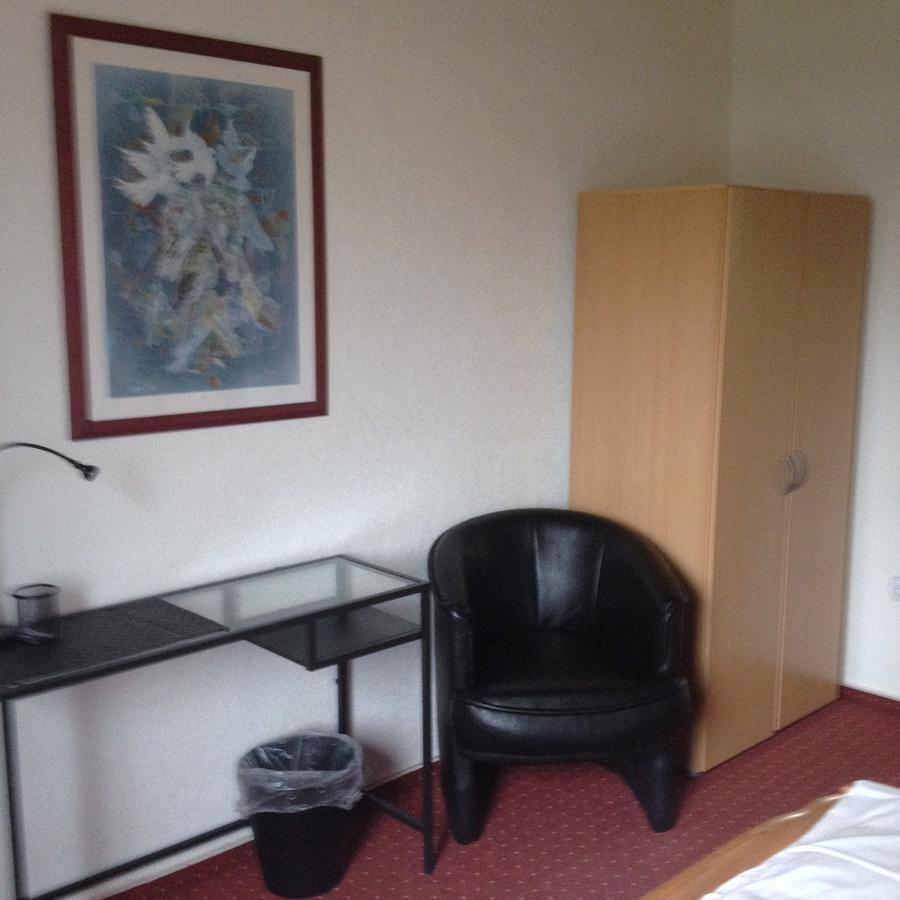Hotel Saarland Lebach Bagian luar foto