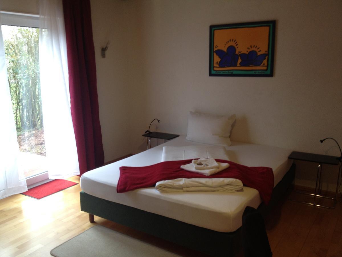 Hotel Saarland Lebach Bagian luar foto