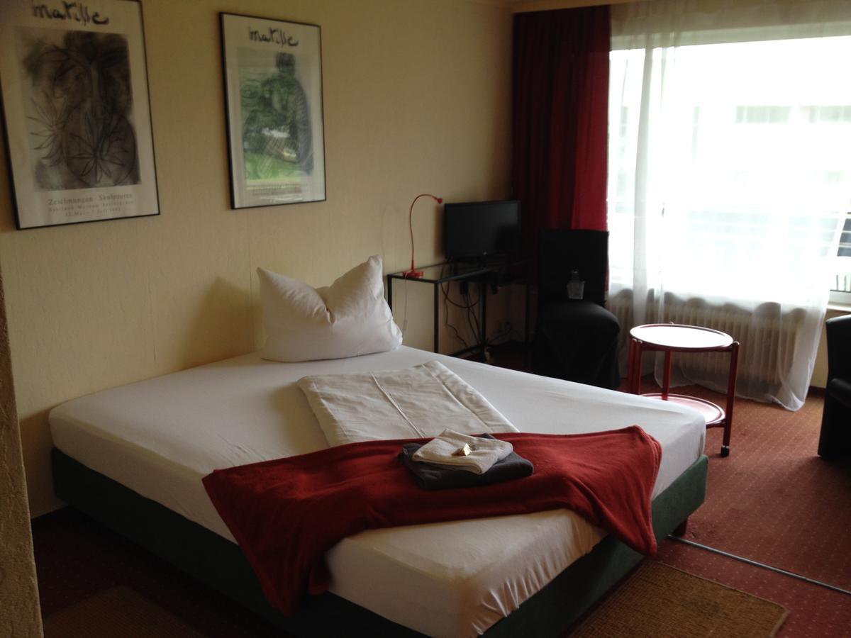Hotel Saarland Lebach Bagian luar foto