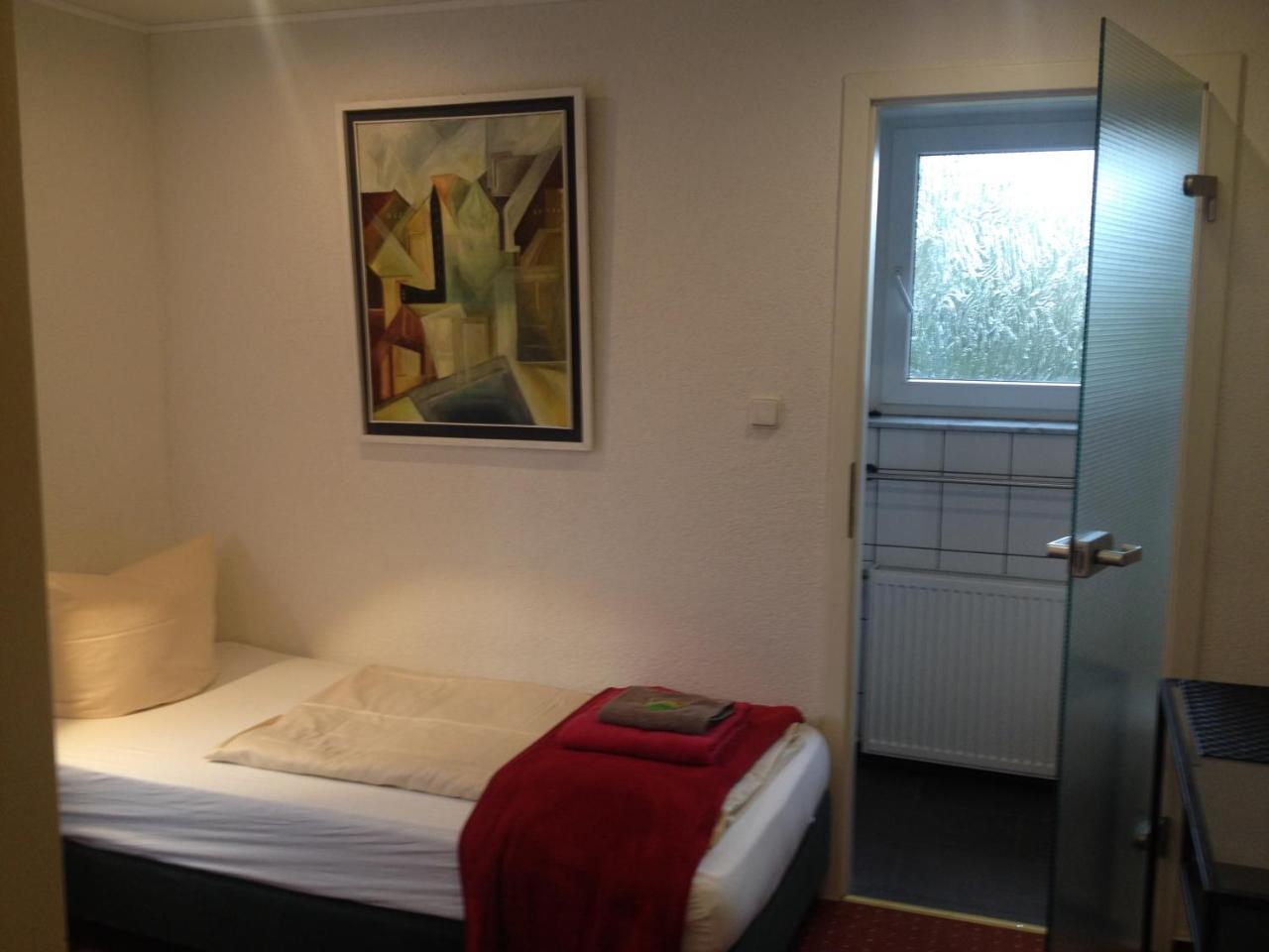 Hotel Saarland Lebach Bagian luar foto