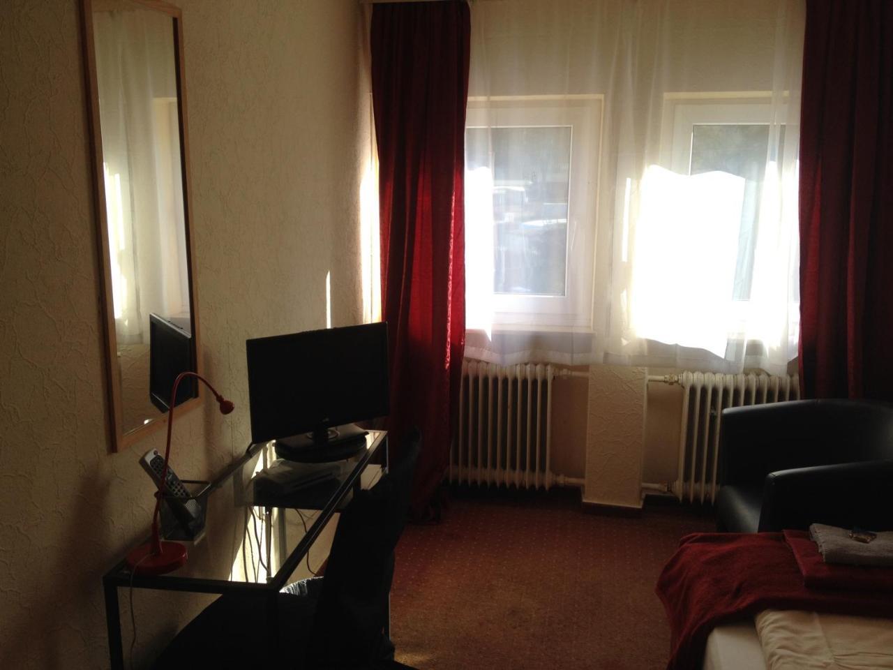Hotel Saarland Lebach Bagian luar foto
