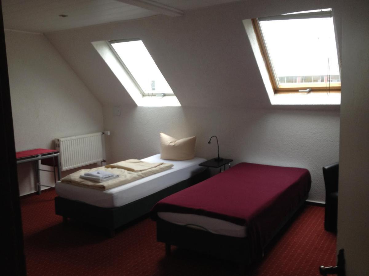 Hotel Saarland Lebach Bagian luar foto